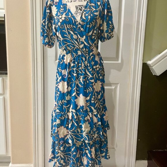 BLUE FLORAL RUFFLED WRAP MIDI DRESS BOHO CHIC SHORT SLEEVE  SZ M TRENDY - Picture 2 of 16
